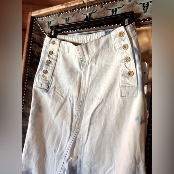 NWT Free People Road Trip Lightweight Denim Long Skirt - Size 2 - Picture 8 of 8